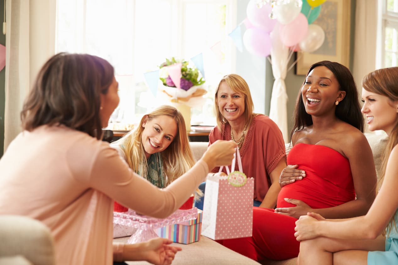 9 Dos and Don'ts of Baby Shower Etiquette for Hosts - Baby Pinch